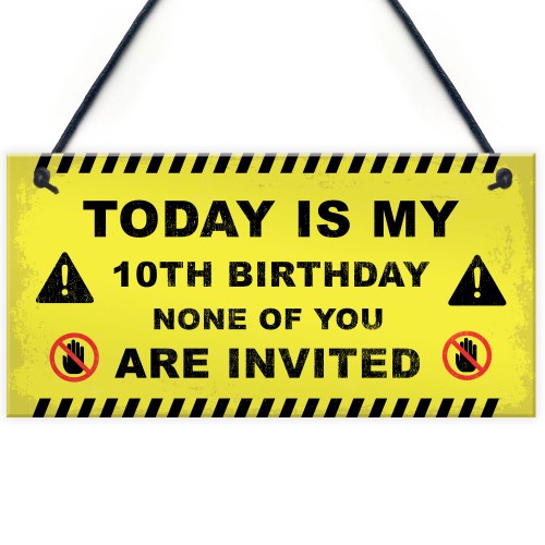 Funny Quarantine Sign Hanging Birthday Decoration 18th 21st