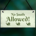 Funny Garden Sign Hanging Wall Door Plaque No Snails Allowed